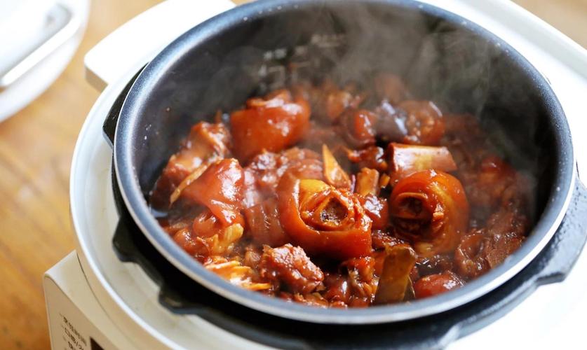 高压锅做肘子,家常做法有什么诀窍?-图2 高压锅做肘子,家常做法有什么诀窍?-图2