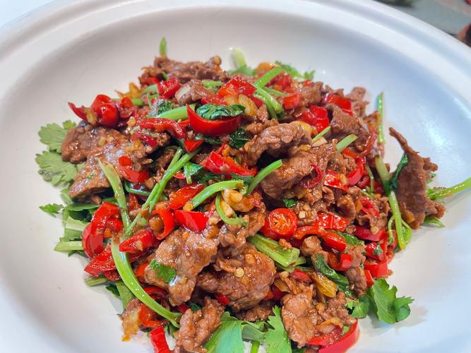 家常炒鲜牛肉怎么做才嫩滑?-图2 家常炒鲜牛肉怎么做才嫩滑?-图2