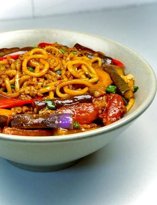 家常茄子面条怎么做最好吃？-图1