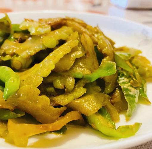 青椒炒苦瓜家常做法大全-图1 青椒炒苦瓜家常做法大全-图1