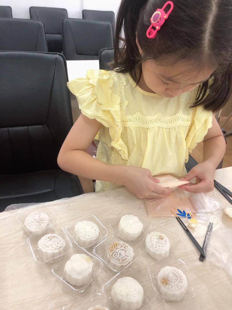 宝宝手工月饼图片，步骤怎么学？-图3