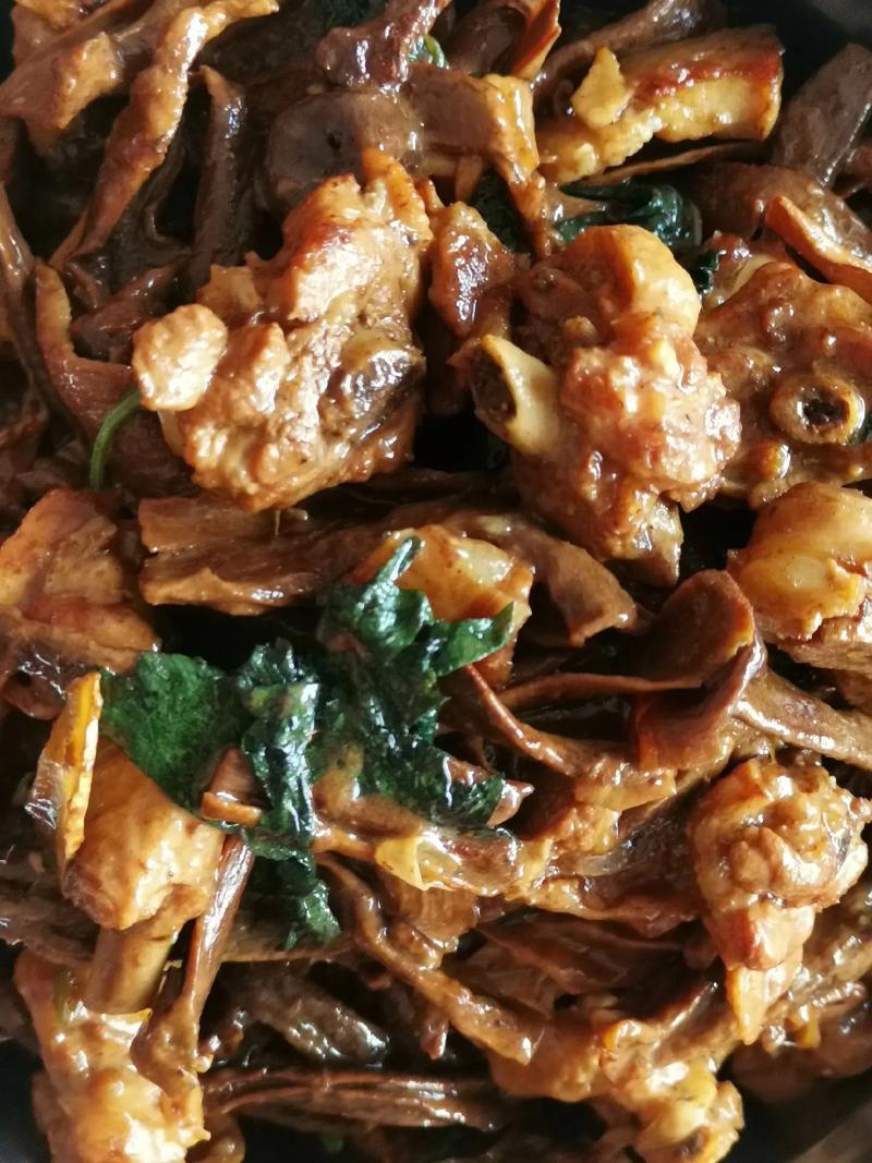 蘑菇炖鸭怎么做？家常做法全在这！-图2