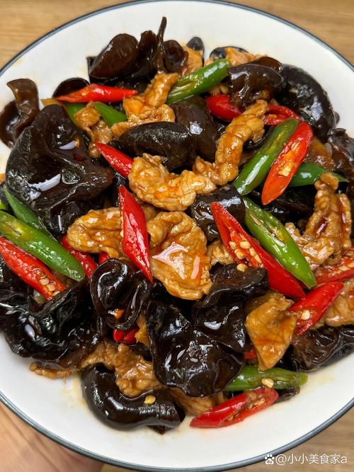 肉炒干木耳怎么泡?家常做法有哪些?-图2 肉炒干木耳怎么泡?家常做法有哪些?-图2