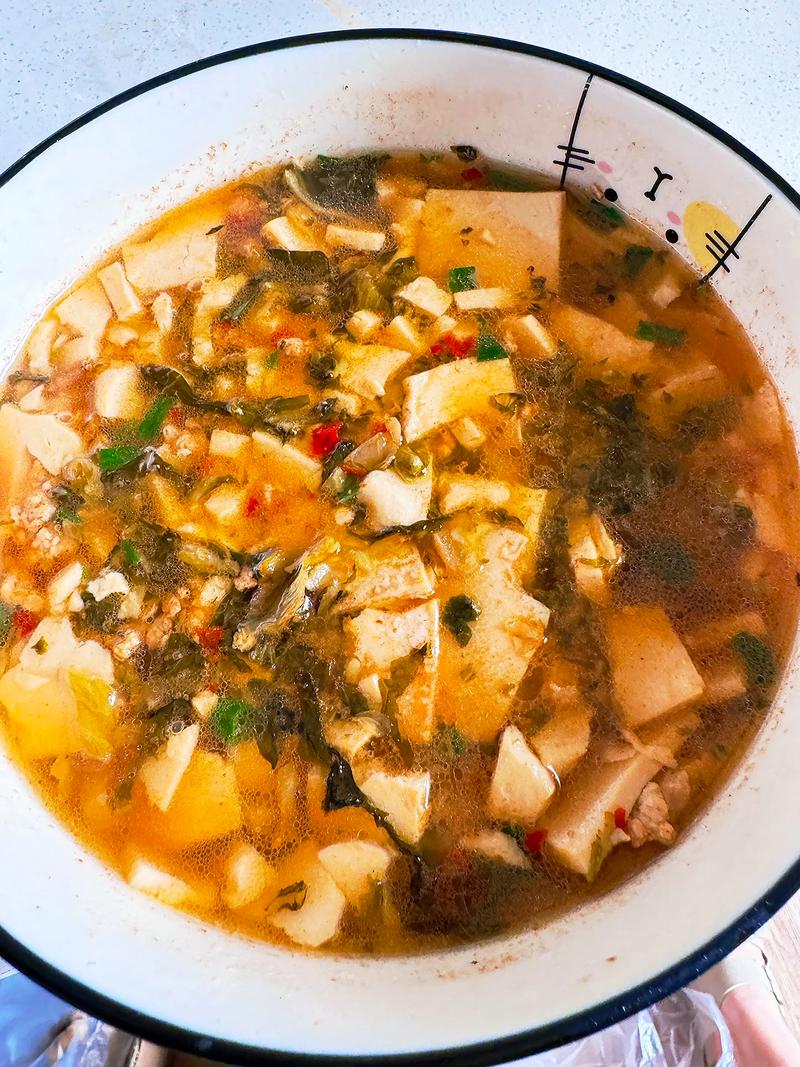 酸菜豆腐汤怎么做才够味？-图2