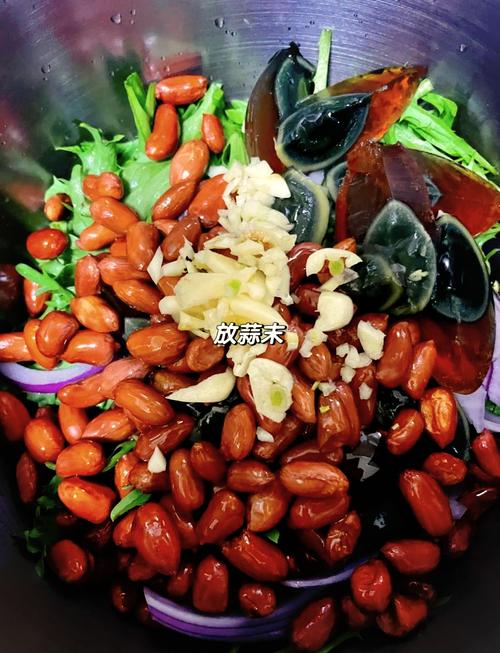 苦菊皮蛋凉拌怎么做好吃？-图1