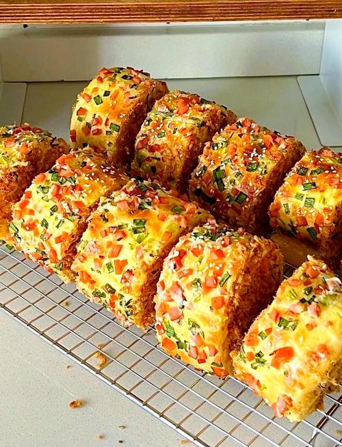 宝宝肉松面包家庭做法怎么做?-图1 宝宝肉松面包家庭做法怎么做?-图1