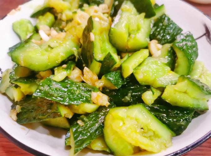 蒜苔黄瓜怎么做?家常做法有哪些?-图2 蒜苔黄瓜怎么做?家常做法有哪些?-图2