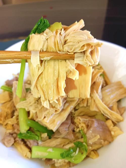 腐竹炒芹菜怎么做才入味？-图3