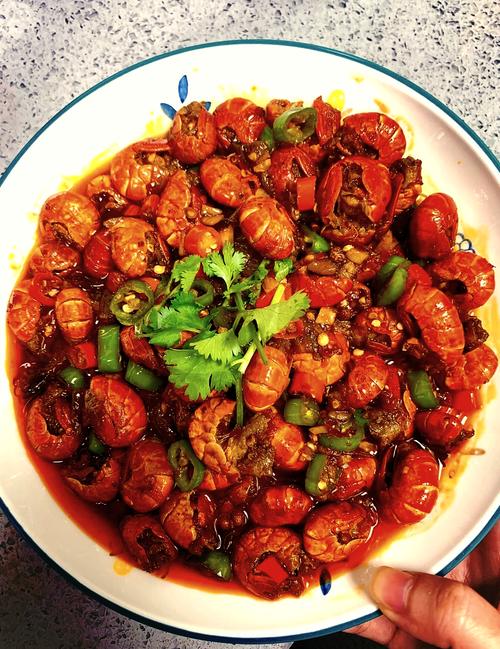 家常爆炒龙虾怎么做?-图1 家常爆炒龙虾怎么做?-图1