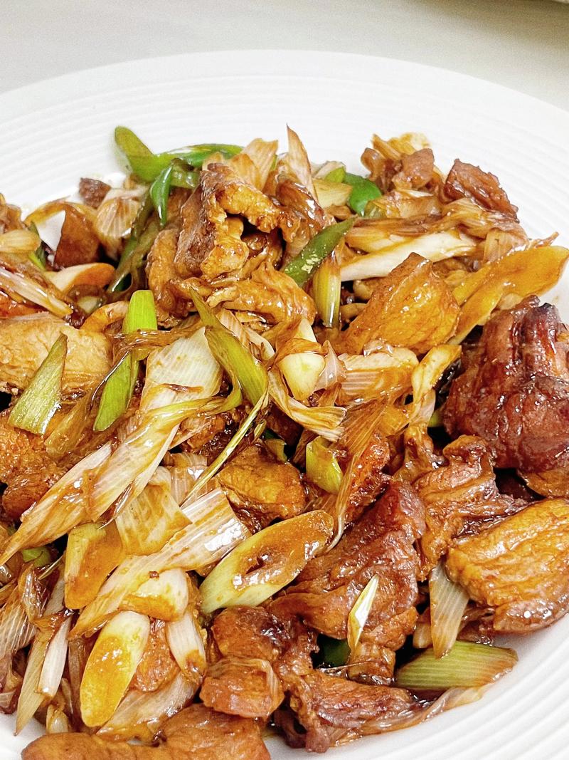 葱炒腊肉怎么做?家常做法有哪些?-图1 葱炒腊肉怎么做?家常做法有哪些?-图1