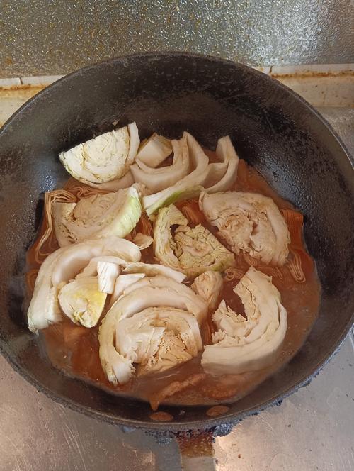 白菜炖干豆腐怎么做才好吃？-图1