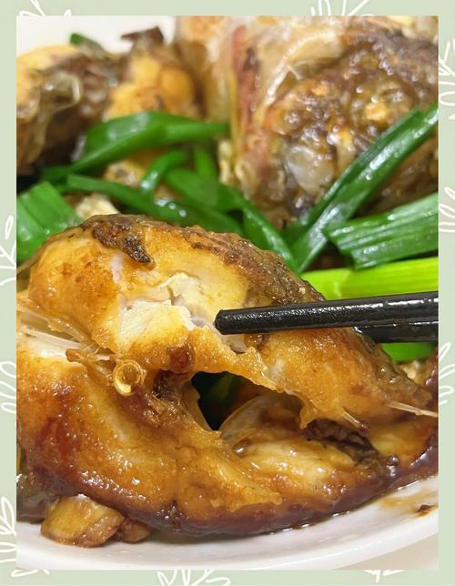 焖罗非鱼的家常做法有哪些？-图2