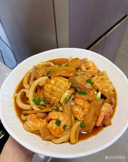 扇贝海鲜炸酱面怎么做才好吃?-图1 扇贝海鲜炸酱面怎么做才好吃?-图1