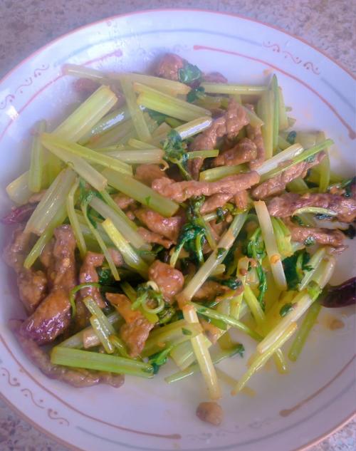 芹菜猪肉的做法大全家常-图3 芹菜猪肉的做法大全家常-图3