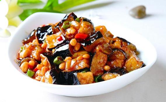 海鲜酱黄豆酱炒茄子，怎么炒更入味？-图2