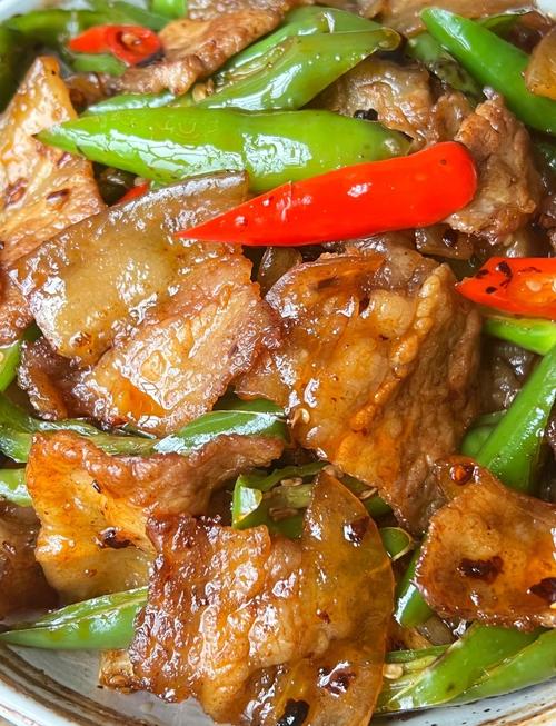 猪肉辣椒怎么做才够味？-图1