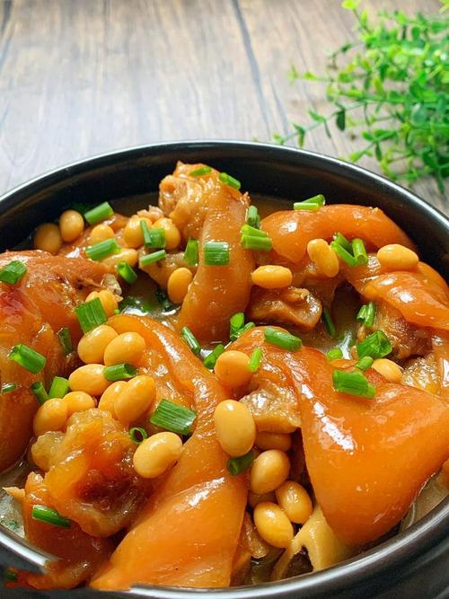 黄豆猪蹄汤怎么做？家常做法有哪些？-图2