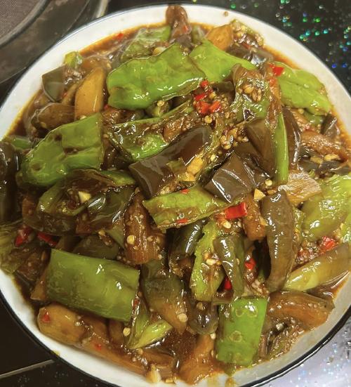 辣椒丝怎么炒才香脆不辣?-图1 辣椒丝怎么炒才香脆不辣?-图1