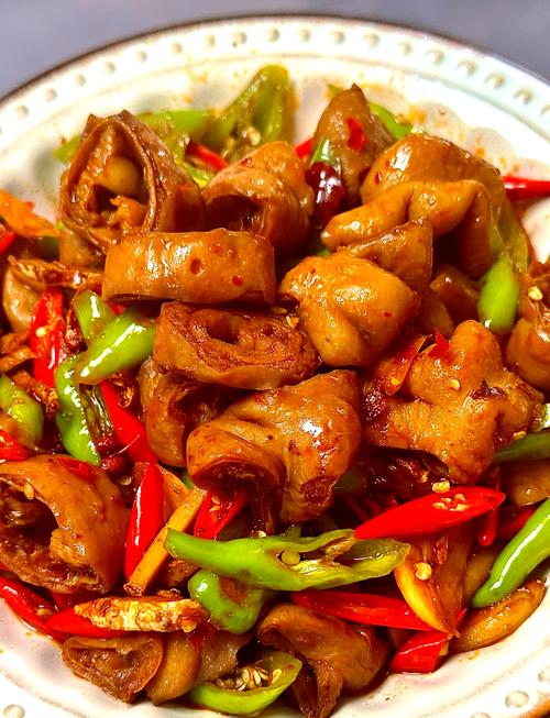 红烧肥肠家常做法有哪些关键步骤？-图1