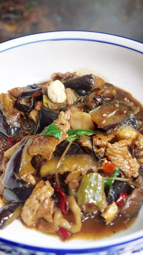 茄子粉条怎么炖才入味？-图2