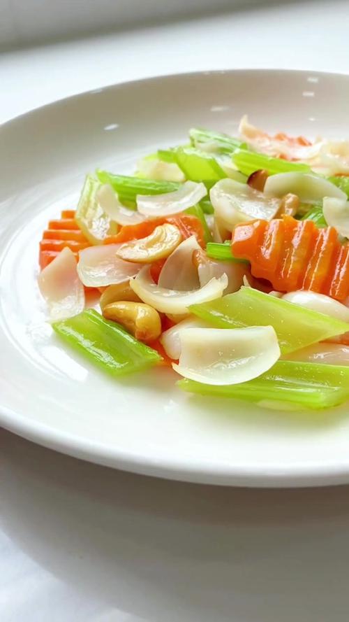 香芹海鲜西式菜，如何搭配更出彩？-图3