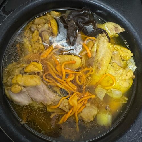 家常炖鸡汤做法有哪些？-图2