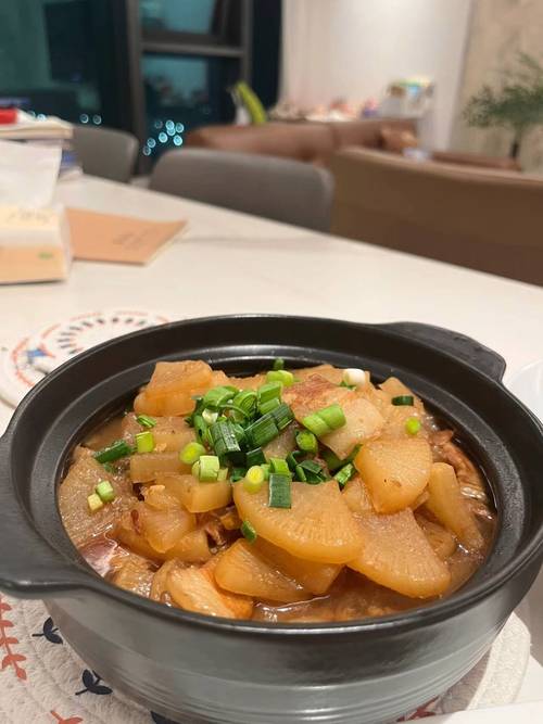 五花肉炖萝卜怎么做好吃又软烂？-图3