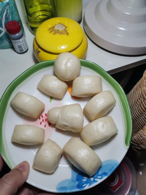 六个月宝宝能牛奶泡馍馍吃吗？-图1