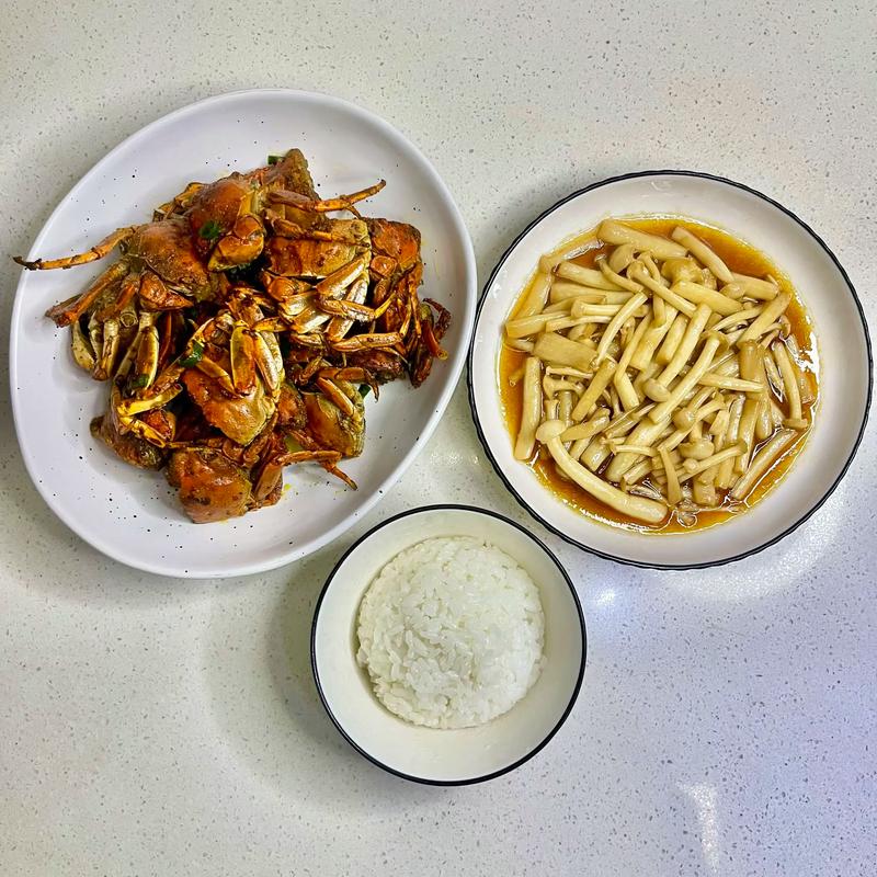 海鲜菇下锅要煮多久？-图2