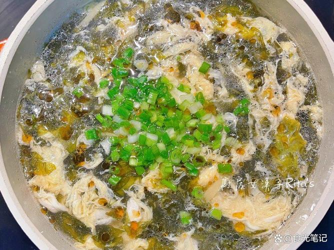 鸡蛋海鲜汤放什么调料-图2