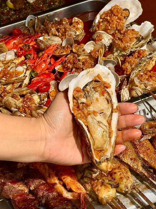 快手直播吃海鲜，是真实吃还是作秀？-图2