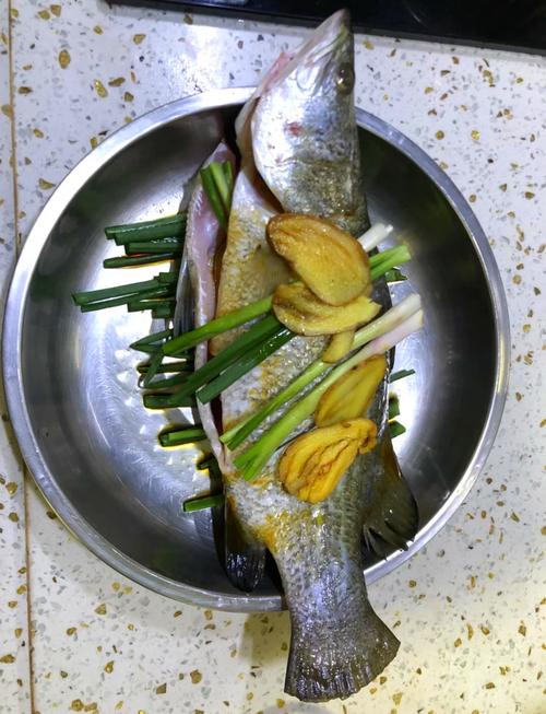 一岁宝宝清蒸鱼怎么做才合适？-图2