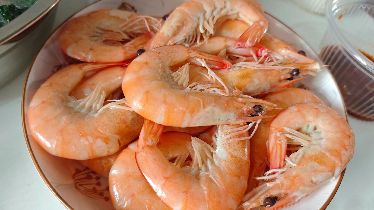 水煮大虾怎么做才鲜嫩入味？-图2