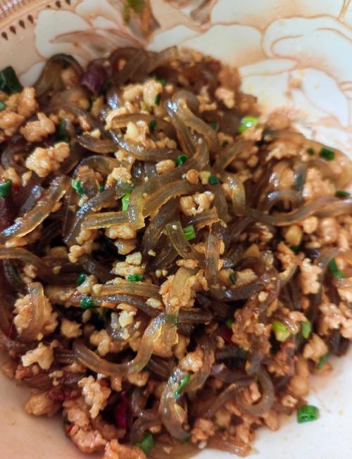 蚂蚁上树怎么做才正宗？家常做法窍门有哪些？-图2