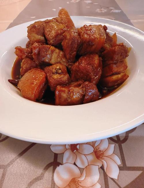 电饭煲红烧肉怎么做才软糯入味？-图1