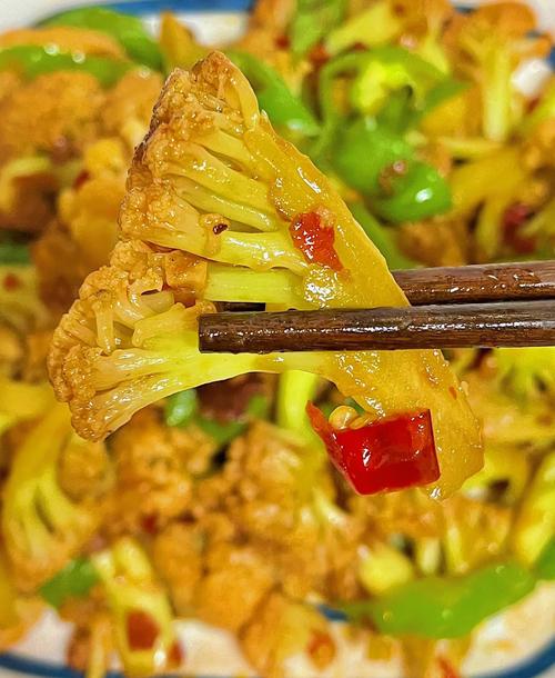 干锅花菜怎么做？家常做法有哪些？-图1