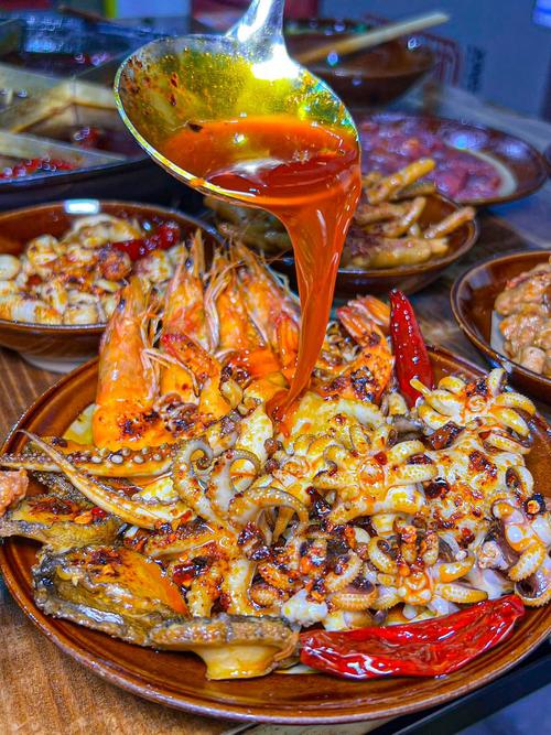 麻辣海鲜大拼盘怎么做才够味？-图1