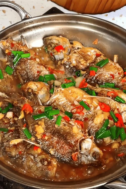 红烧鲫鱼家常做法有哪些？-图1