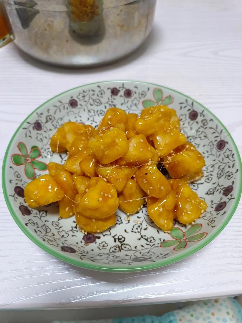 拔丝苹果怎么做才不粘牙？-图1