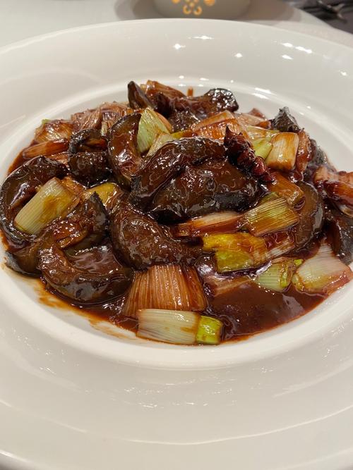 葱烧海参家常做法步骤有哪些？-图1