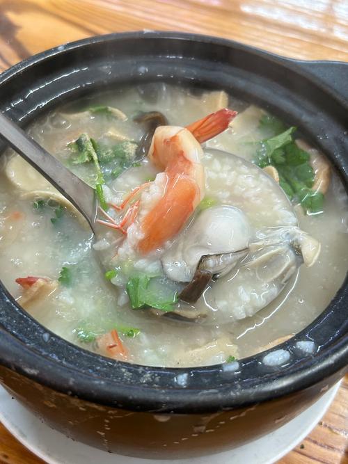 砂锅海鲜粥配油条，早餐绝配？-图1