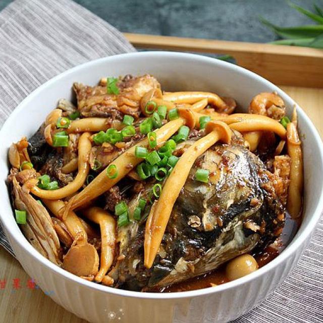 罗非鱼烧海鲜菇能搭出鲜味吗？-图1