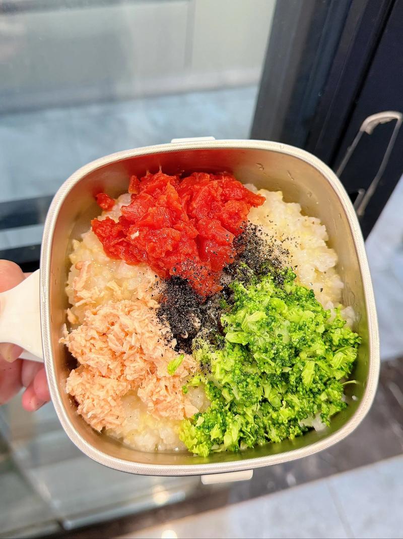 三文鱼煮粥宝宝能吃吗？-图2