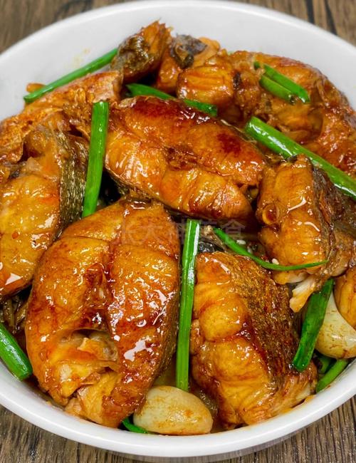 红烧鱼块怎么做才不碎入味？-图2