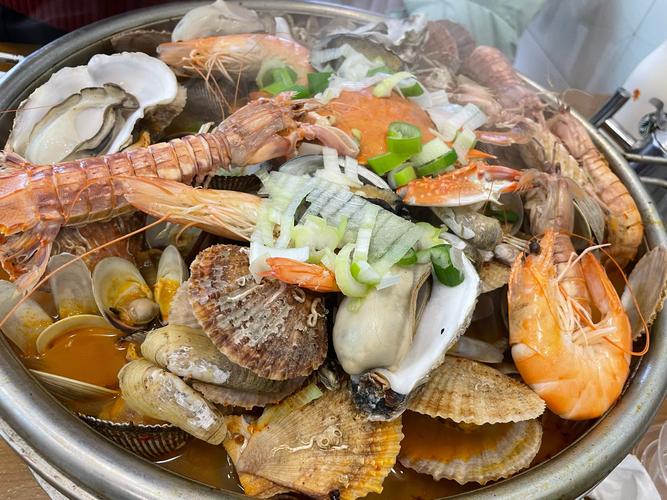 海鲜锅必放哪几样食材才鲜？-图2