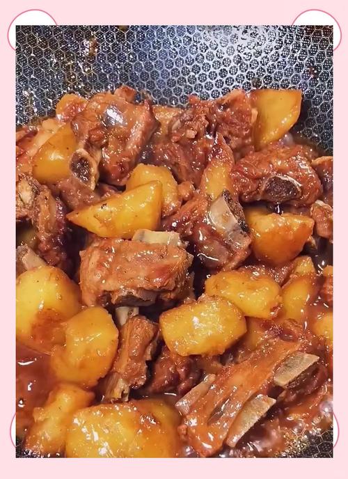 土豆炖排骨汤怎么做好吃又入味？-图2