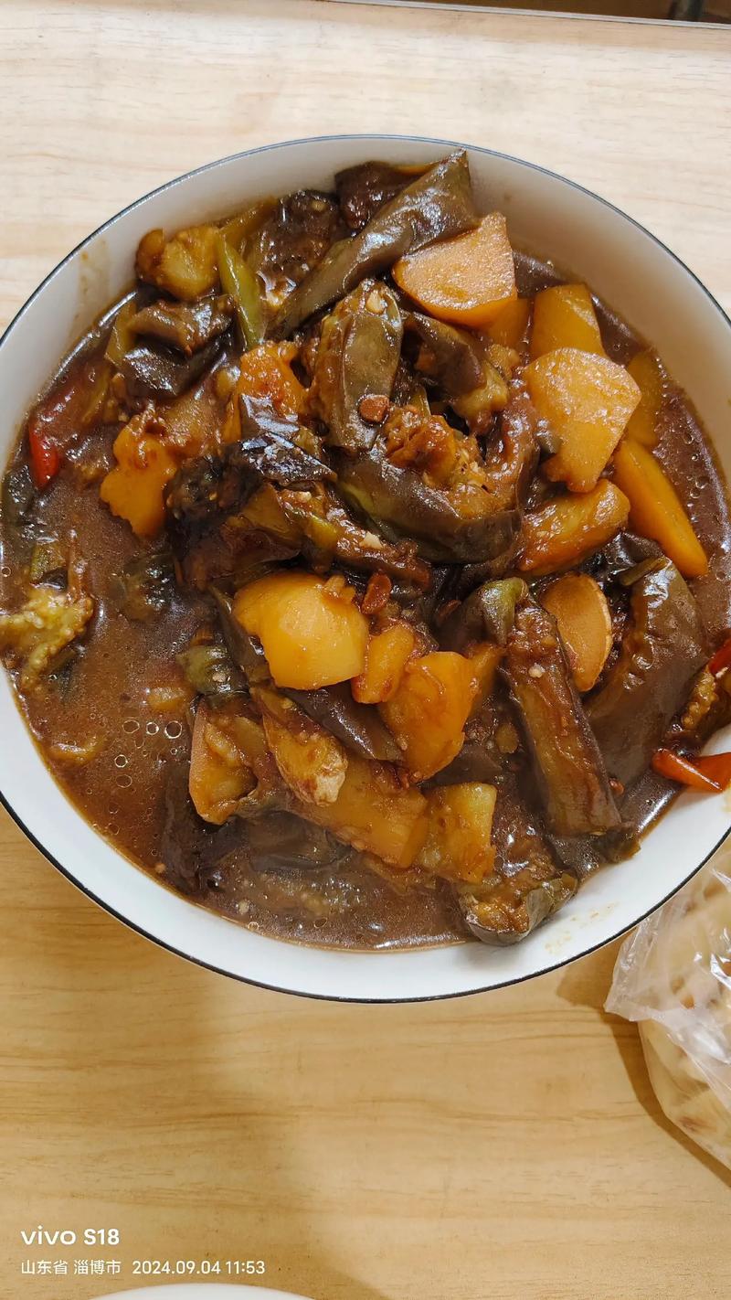 红烧茄子土豆怎么做才好吃？-图1