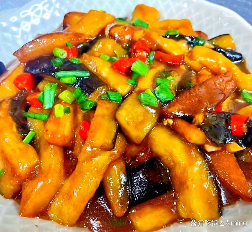 红烧茄子土豆怎么做才好吃？-图2