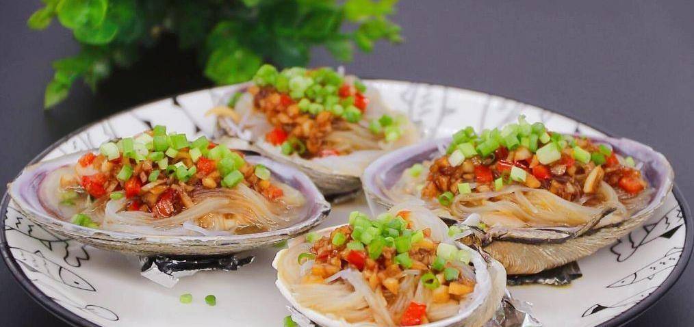 天鹅蛋海鲜炒鸡蛋怎么做才好吃？-图1