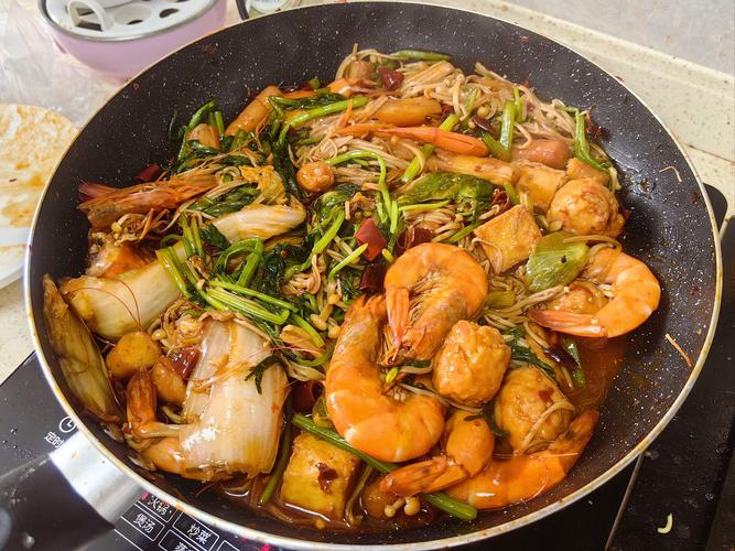 麻辣香锅海鲜视频做法，在家能做出同款吗？-图2